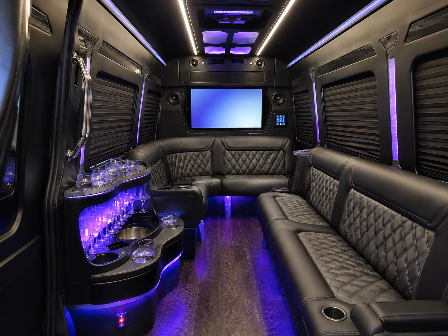 corporate airport transfer buses between sammamish and sea tac