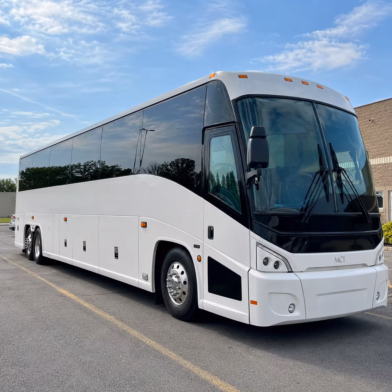 daily commuter shuttles for sammamish tech and office campuses